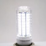 Ampoule LED E27 style maïs Ampoule LED E27 style maïs sur fond gris