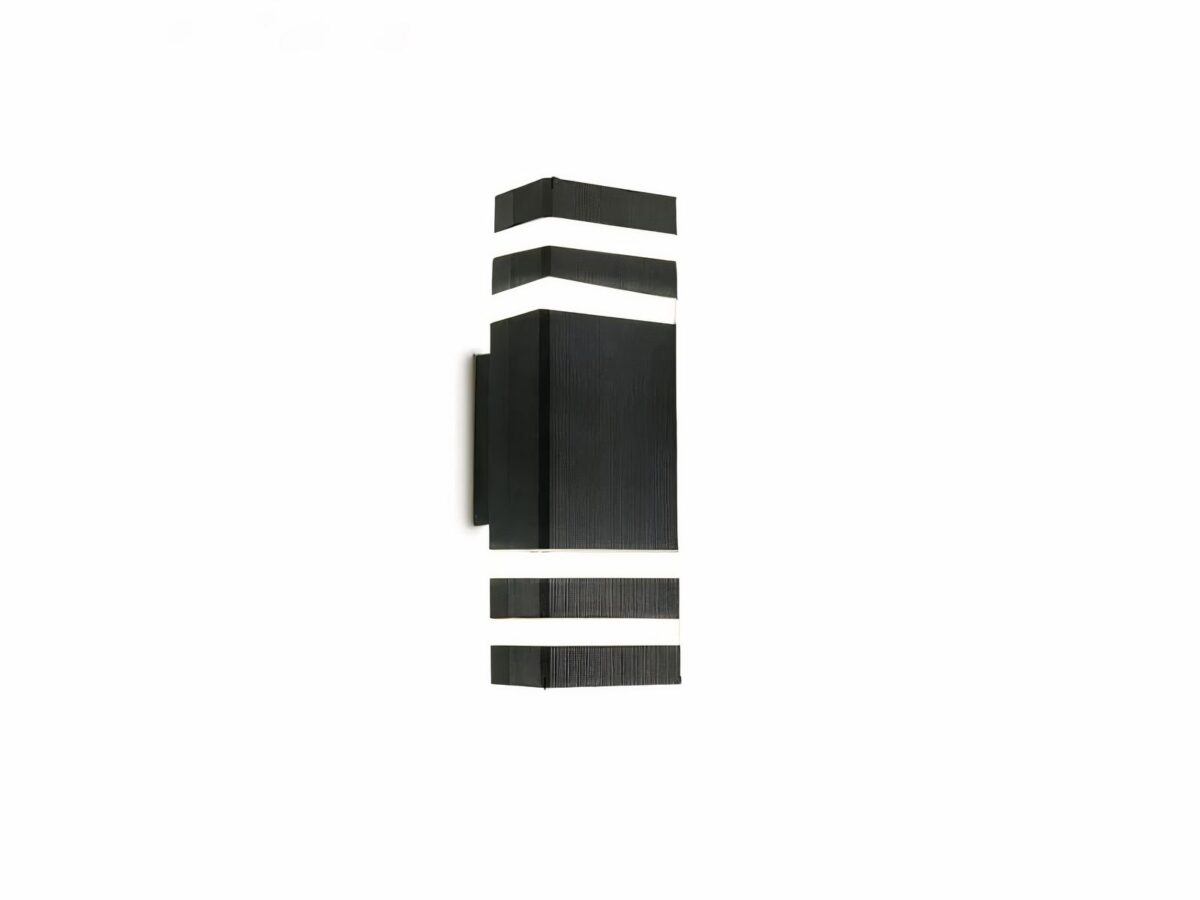 Applique murale exterieur LED étanche et design sur fond blanc