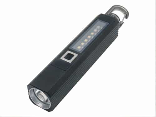 Baladeuse LED puissante et fonctionnelle sur fond blanc