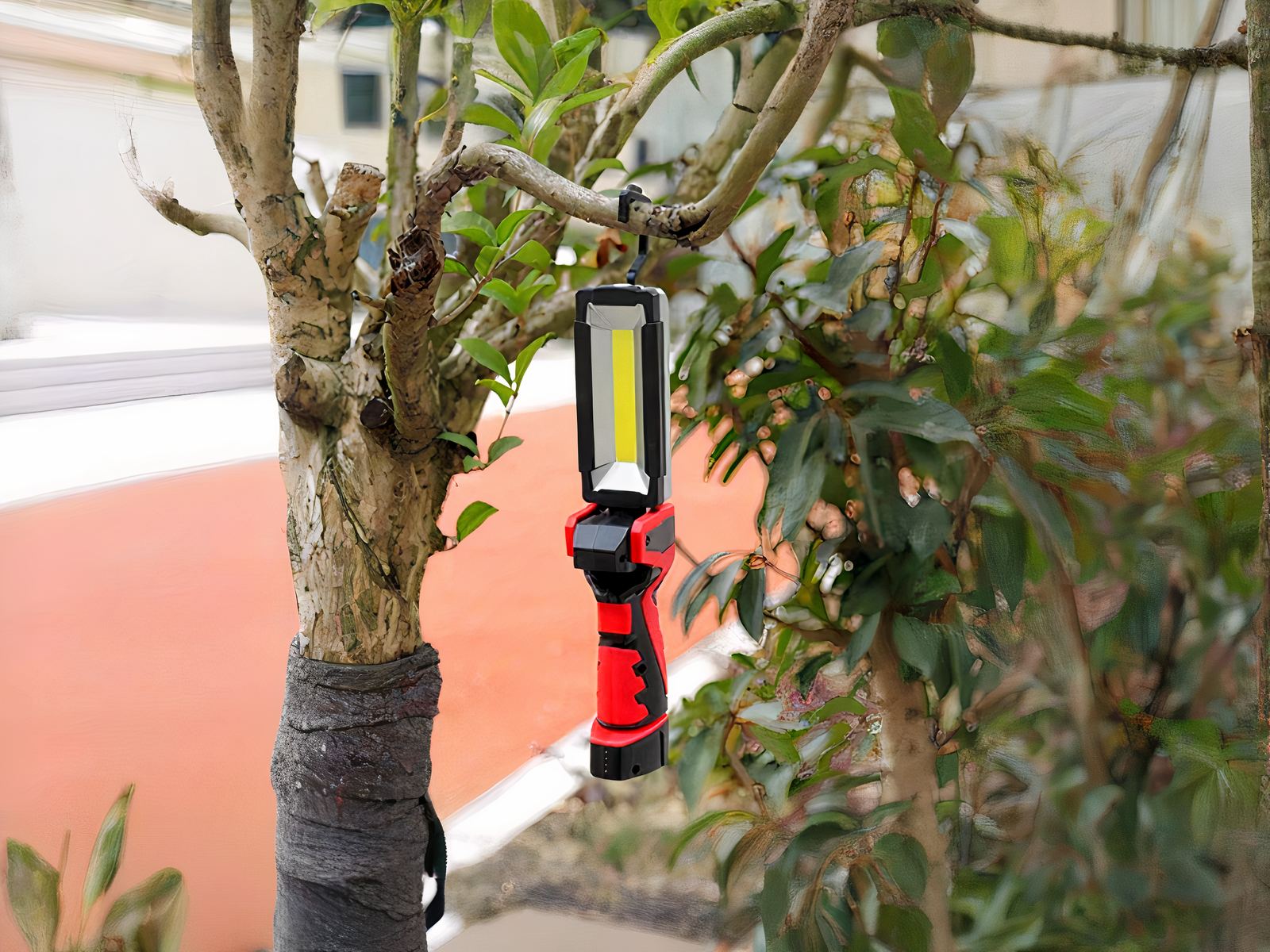 Baladeuse LED robuste avec crochet et aimant