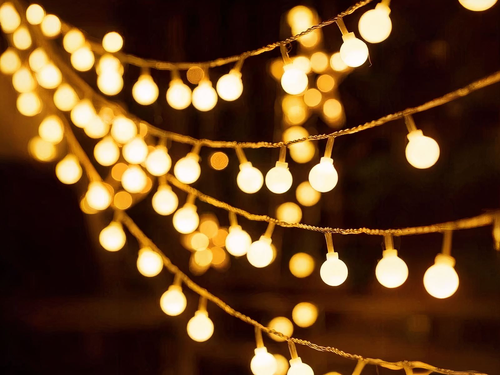 Guirlande LED à pile avec petites boules Guirlande LED à pile avec petites boules – Image 2