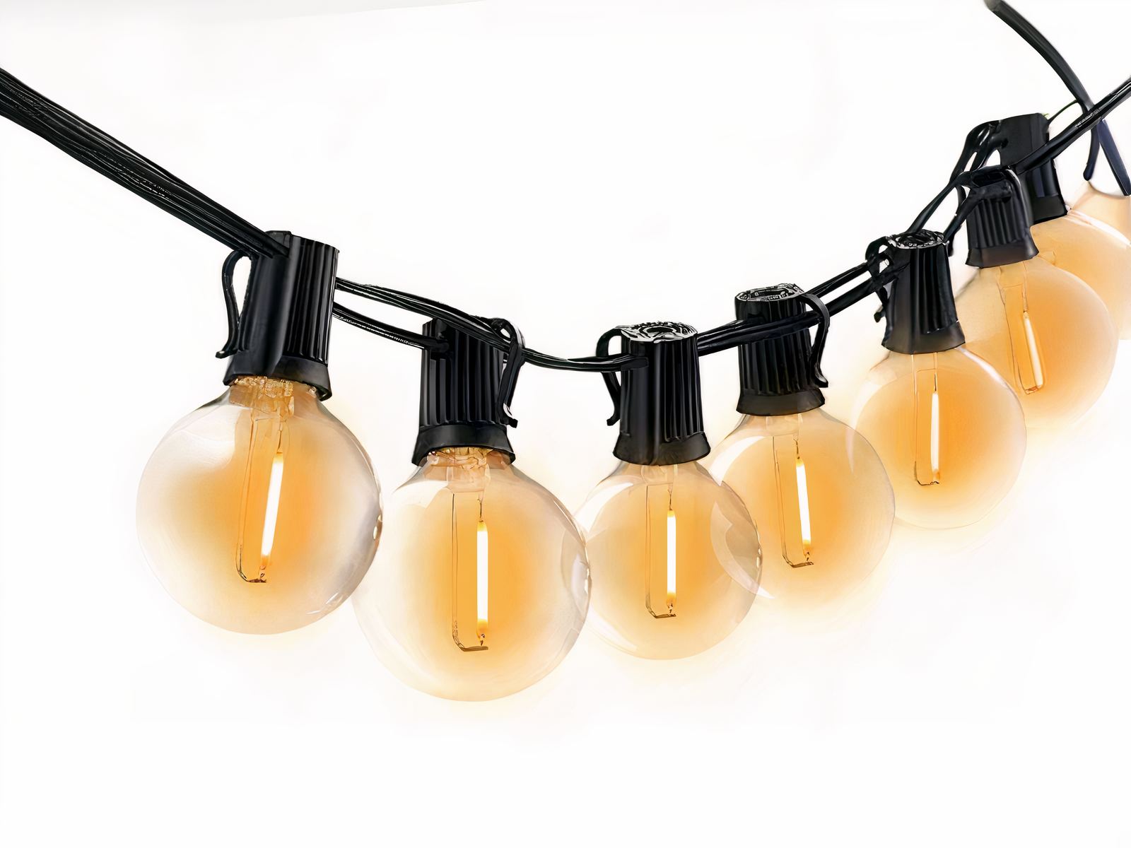 Guirlande led exterieur en forme d'ampoules sur fond blanc
