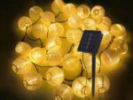 Guirlande led exterieur étanche avec panneau solaire sur fond noir