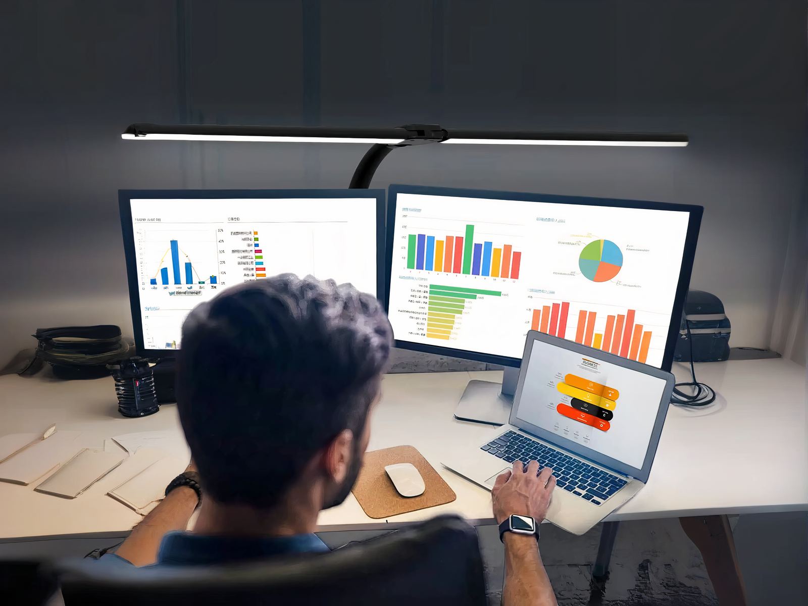 Lampe de bureau LED pratique et fonctionnelle