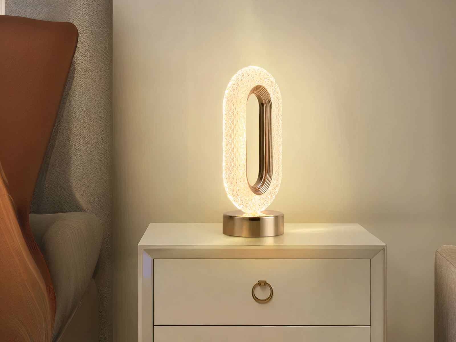 Lampe de chevet LED design en métal doré