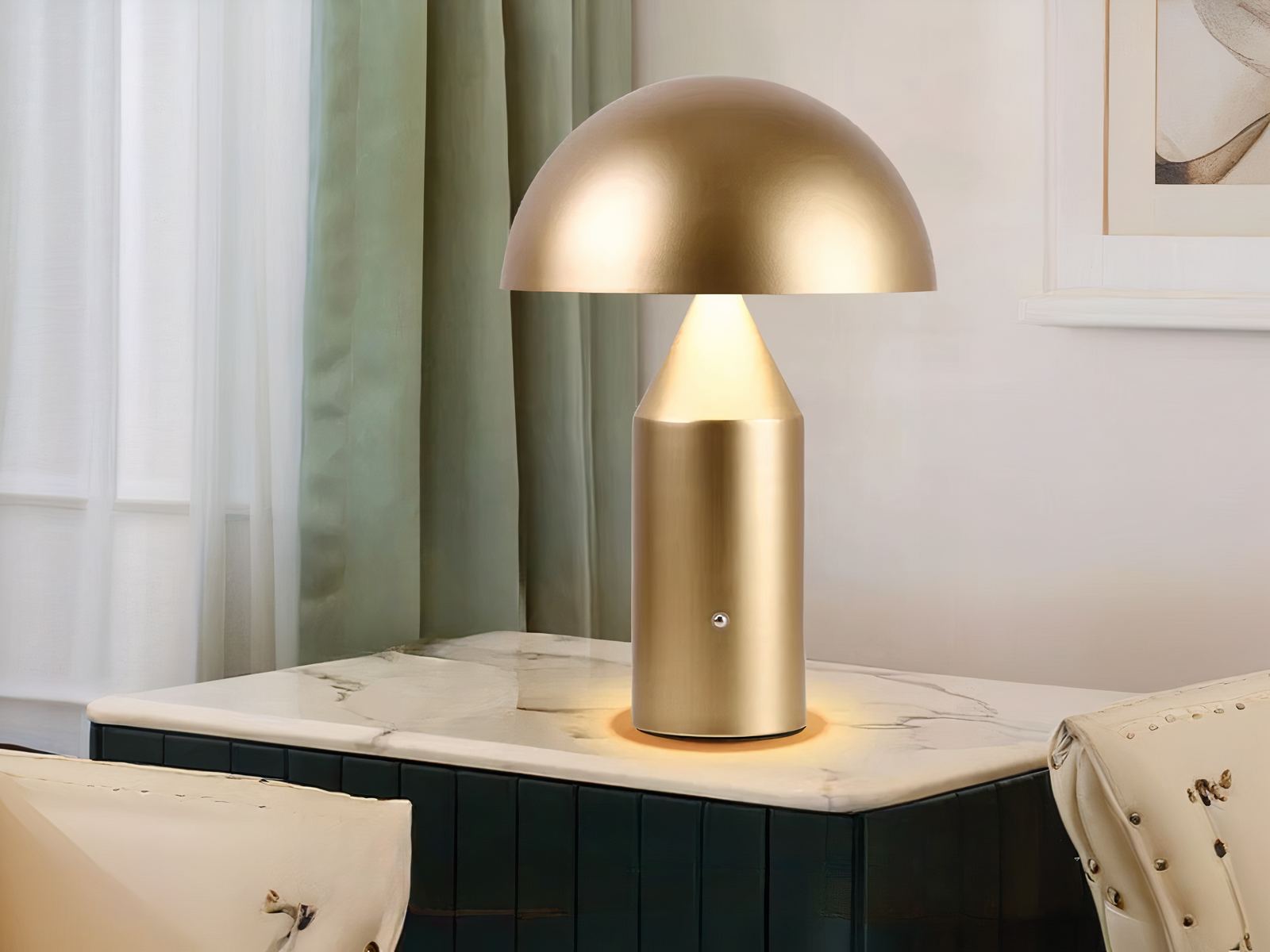 Lampe de chevet LED dorée en forme de champignon design