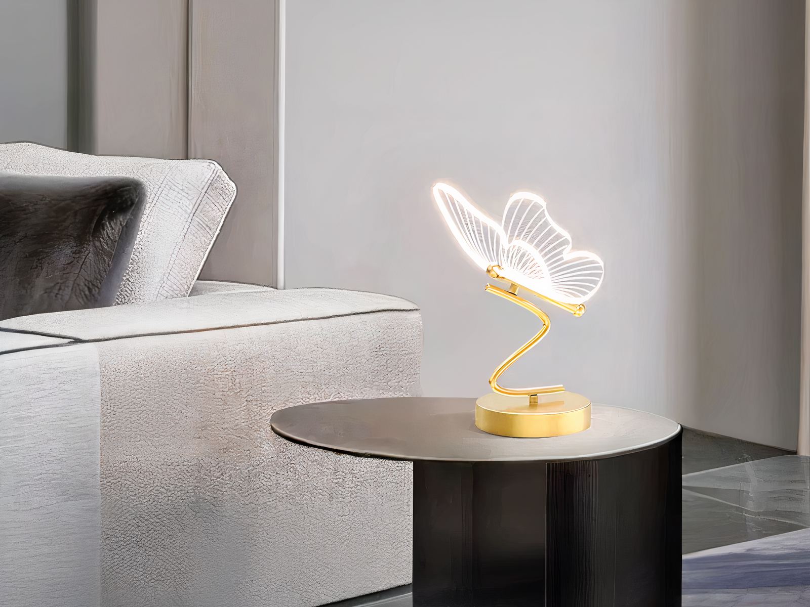Lampe de chevet LED élégante en forme de papillon doré
