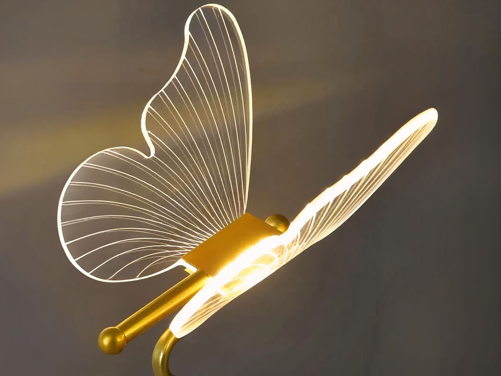 Lampe de chevet LED élégante en forme de papillon doré Lampe de chevet LED élégante en forme de papillon doré – Image 5