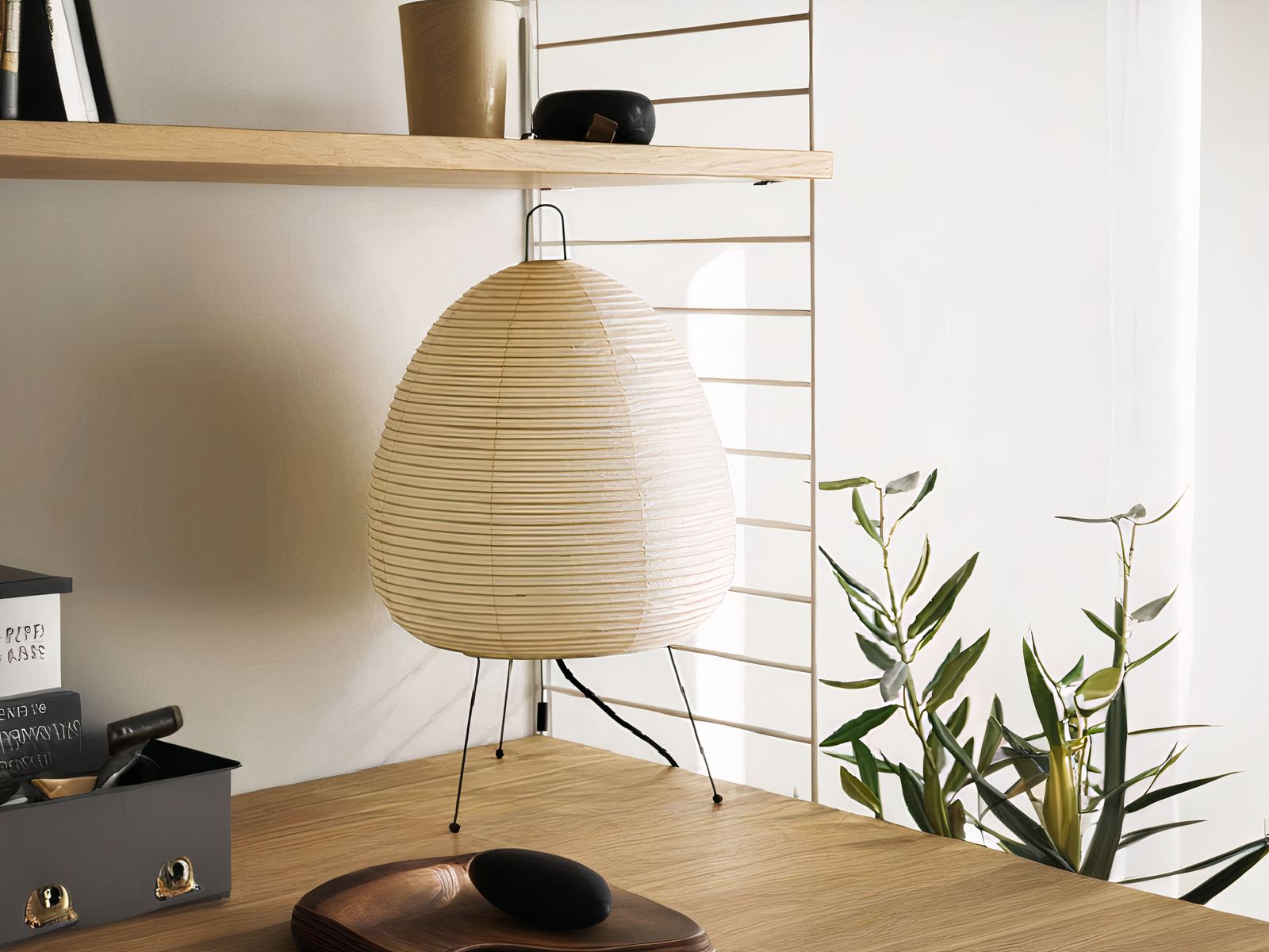 Lampe de chevet LED style lanterne japonaise blanche