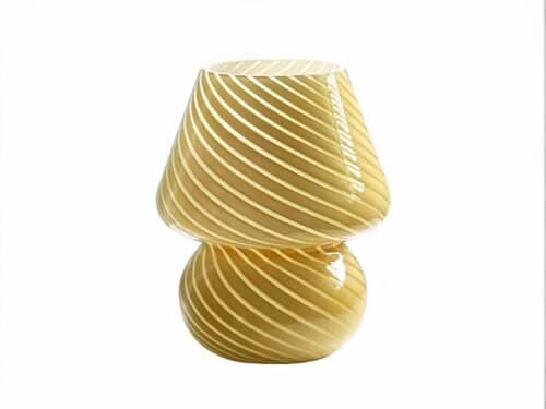 Lampe de chevet LED vintage en verre jaune à rayures, sur un fond blanc.