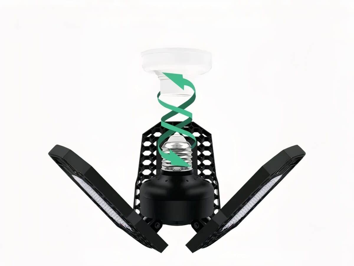 Lampe LED horticole avec trois panneaux