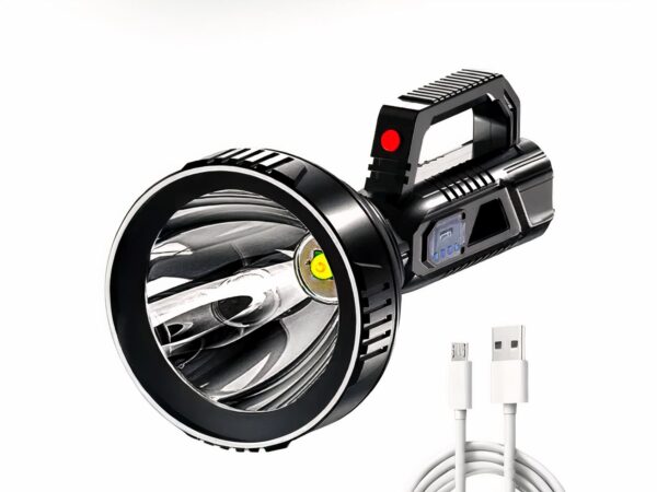 Lampe longue portée LED avec batterie rechargeable sur fond blanc avec un câble USB