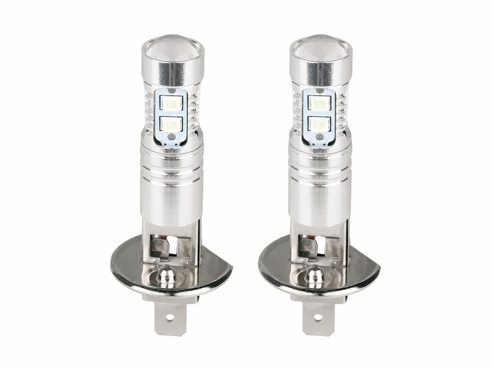 Lot 2 phares LED ampoules H1 blanches 6000K sur fond blanc.