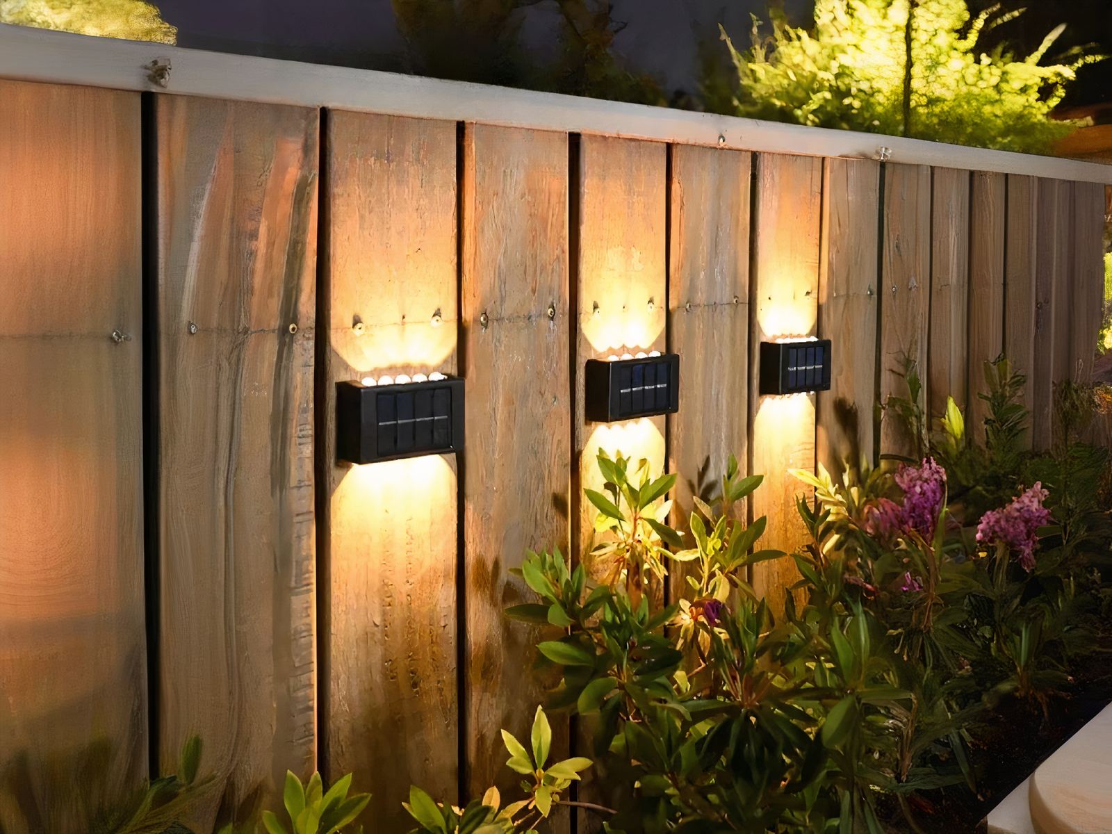 Lot de 2 appliques LED solaires murales et design