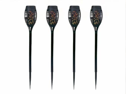 Lot de 4 lampes LED solaires en forme de torches, sur un fond blanc.