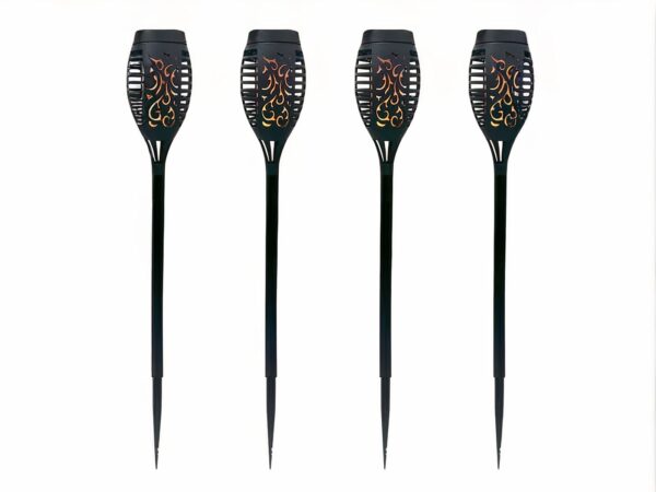 Lot de 4 lampes LED solaires en forme de torches, sur un fond blanc.