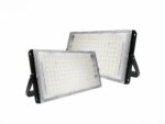 Lot de deux projecteurs extérieur LED rectangulaires sur fond blanc