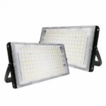 Lot de deux projecteurs extérieur LED rectangulaires Lot de deux projecteurs extérieur LED rectangulaires sur fond blanc