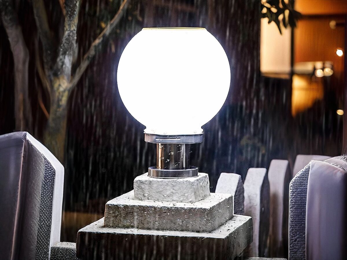 Luminaire LED d'extérieur décoratif robuste et résistant