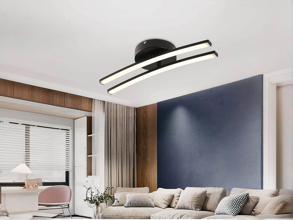 Luminaire LED moderne et élégant noir Luminaires LED moderne et élégant noir, constitué de 2 patins lumineux, dans un salon.