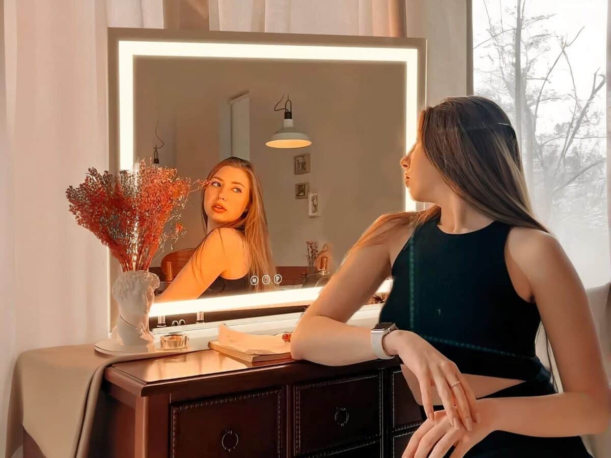 Miroir LED coiffeuse élégant grand format