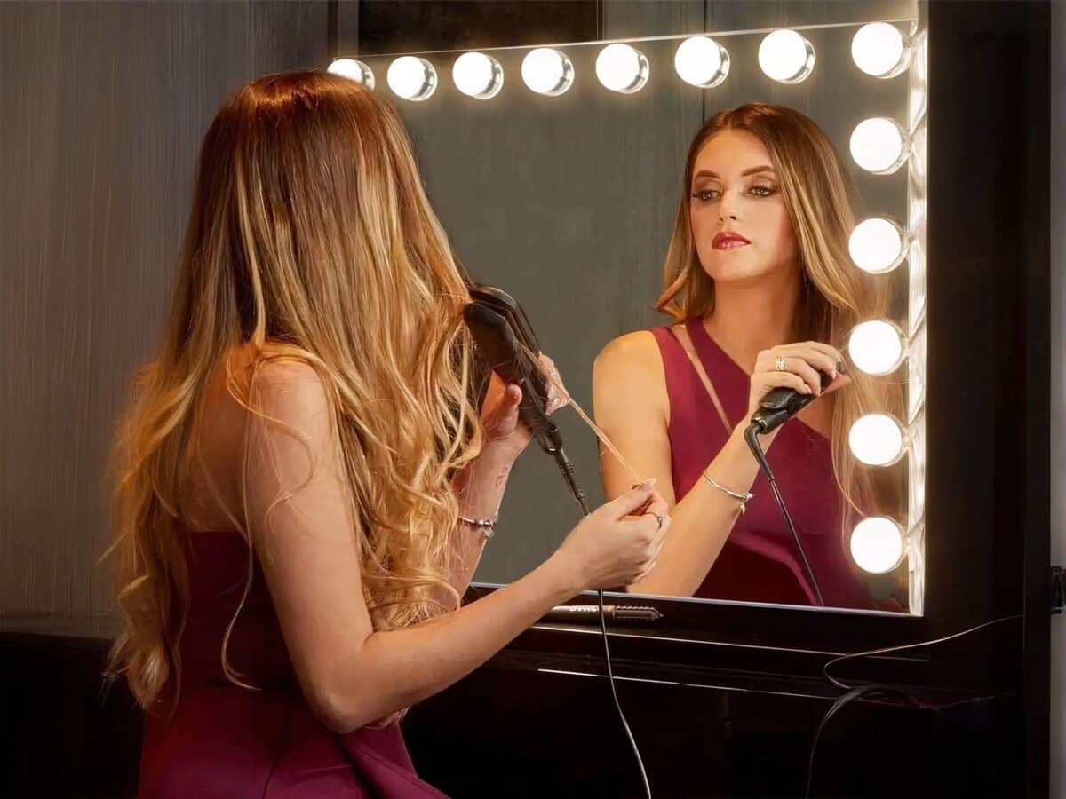 Miroir LED coiffeuse moderne avec port USB