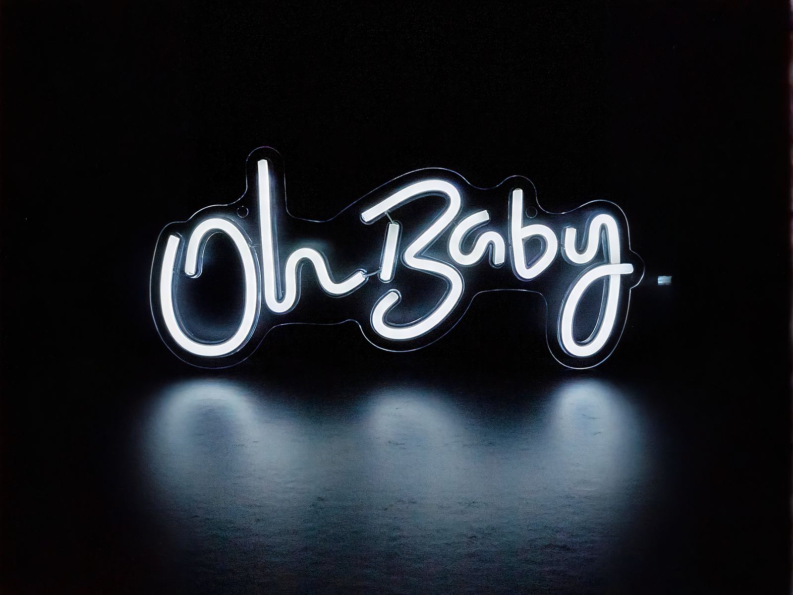 Néon LED blanche avec inscription Oh Baby