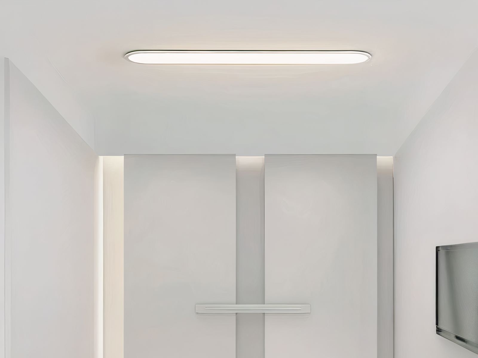Panneau LED blanc design moderne et minimaliste, dans une pièce blanche.