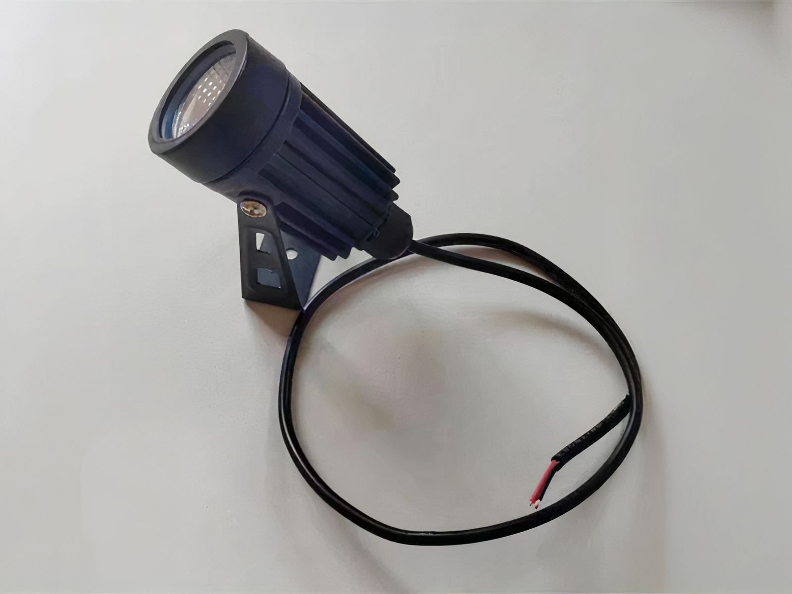 Spot LED extérieur imperméable avec piquet Spot LED extérieur imperméable avec piquet – Image 3