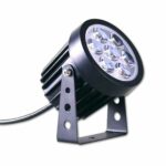 Lot de 3 spots LED d'extérieur noirs inclinables Spot LED extérieur noir, inclinable. Sur fond blanc.