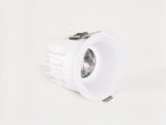 Spot LED salle de bain compact et anti-éblouissement