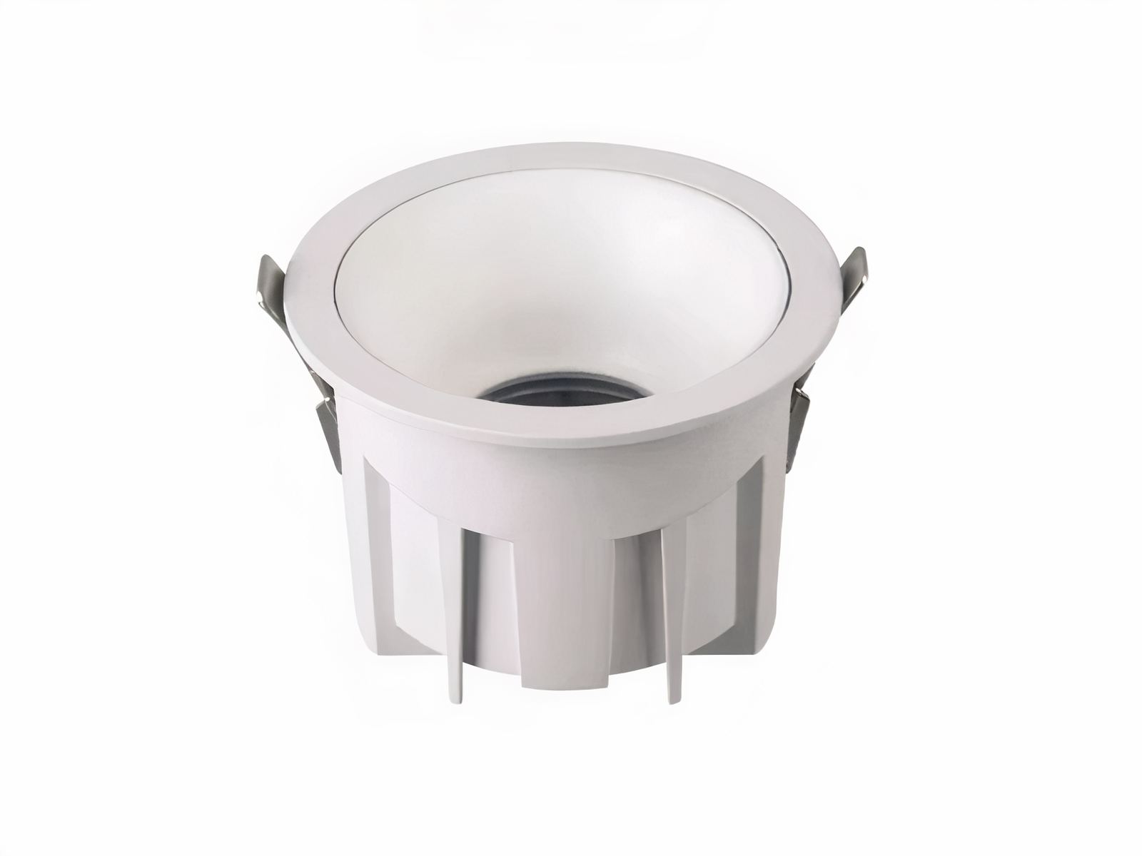 Spot LED salle de bain compact et anti-éblouissement sur fond blanc