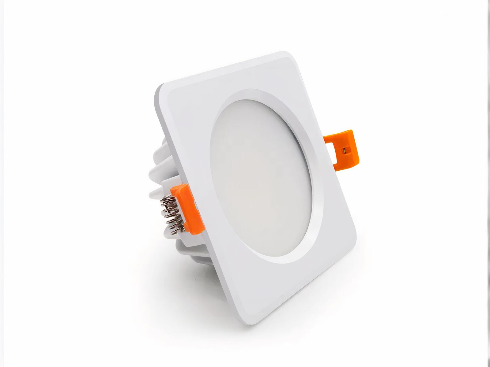 Spot LED salle de bain imperméable et carré sur fond blanc