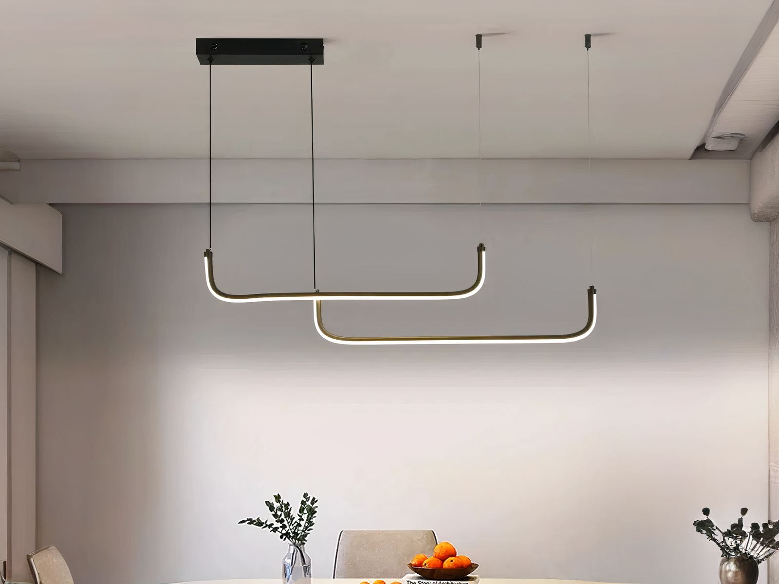 Suspension LED minimaliste et moderne noire