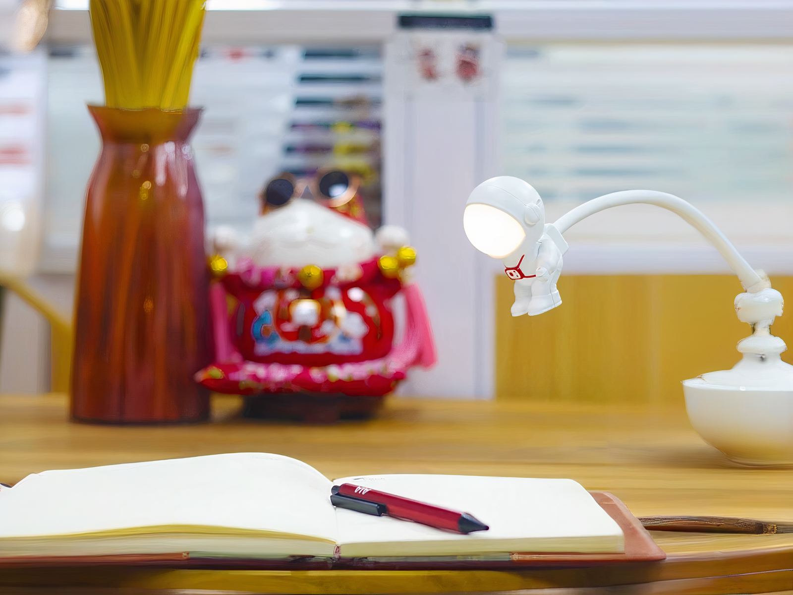 Veilleuse LED flexible en forme d'astronaute