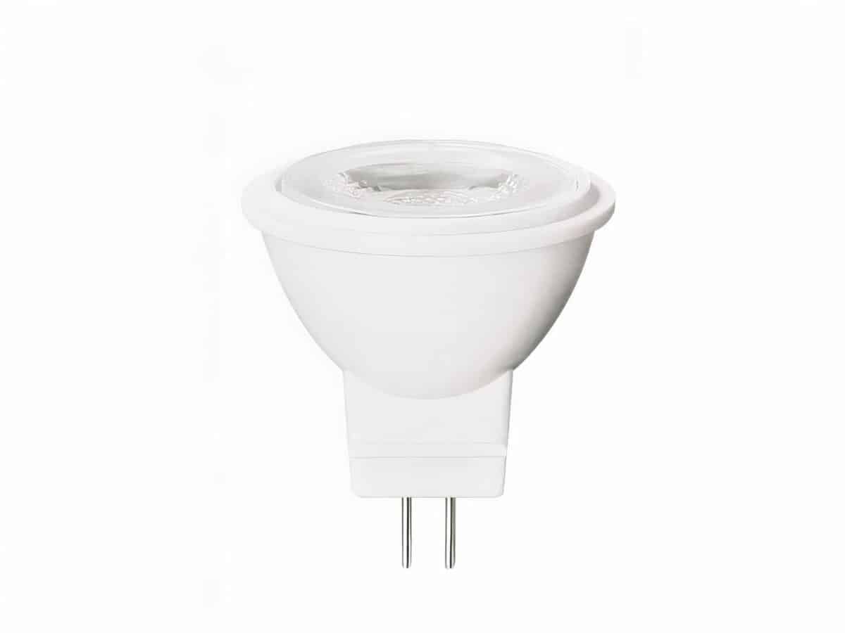 Ampoule LED G4 / GU4 lumière froide sur fond blanc