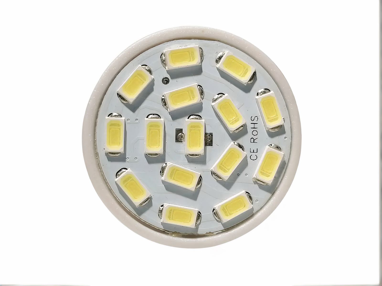 Ampoule LED GU4 éclairage précis et moderne