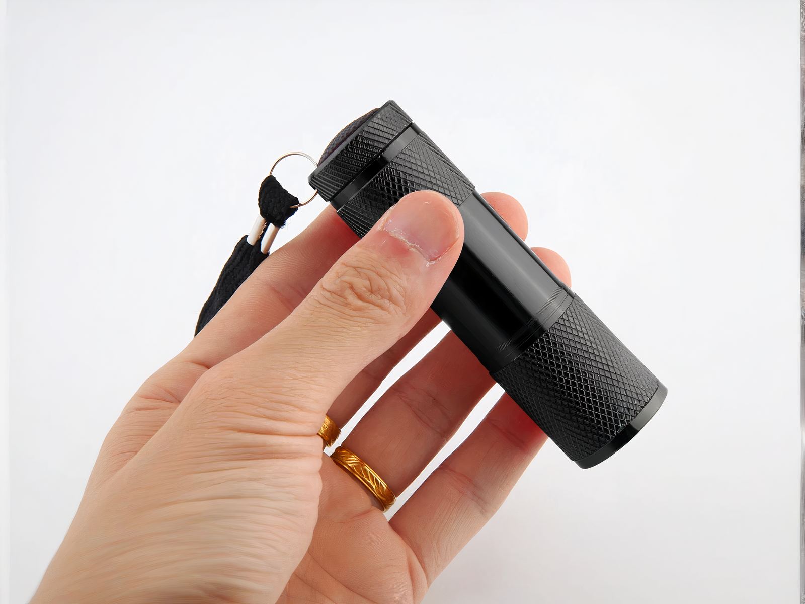 Lampe UV LED en aluminium noir style lampe de poche