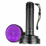 Lampe UV LED étanche en aluminium style lampe torche Lampe UV LED étanche en aluminium style lampe torche, de couleur noire, sur un fond blanc.