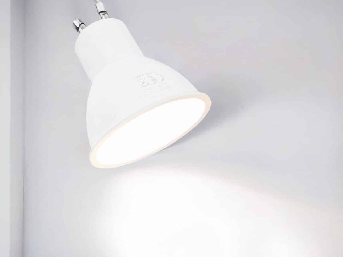 Lot de cinq ampoules LED GU10 à large angle d'éclairage