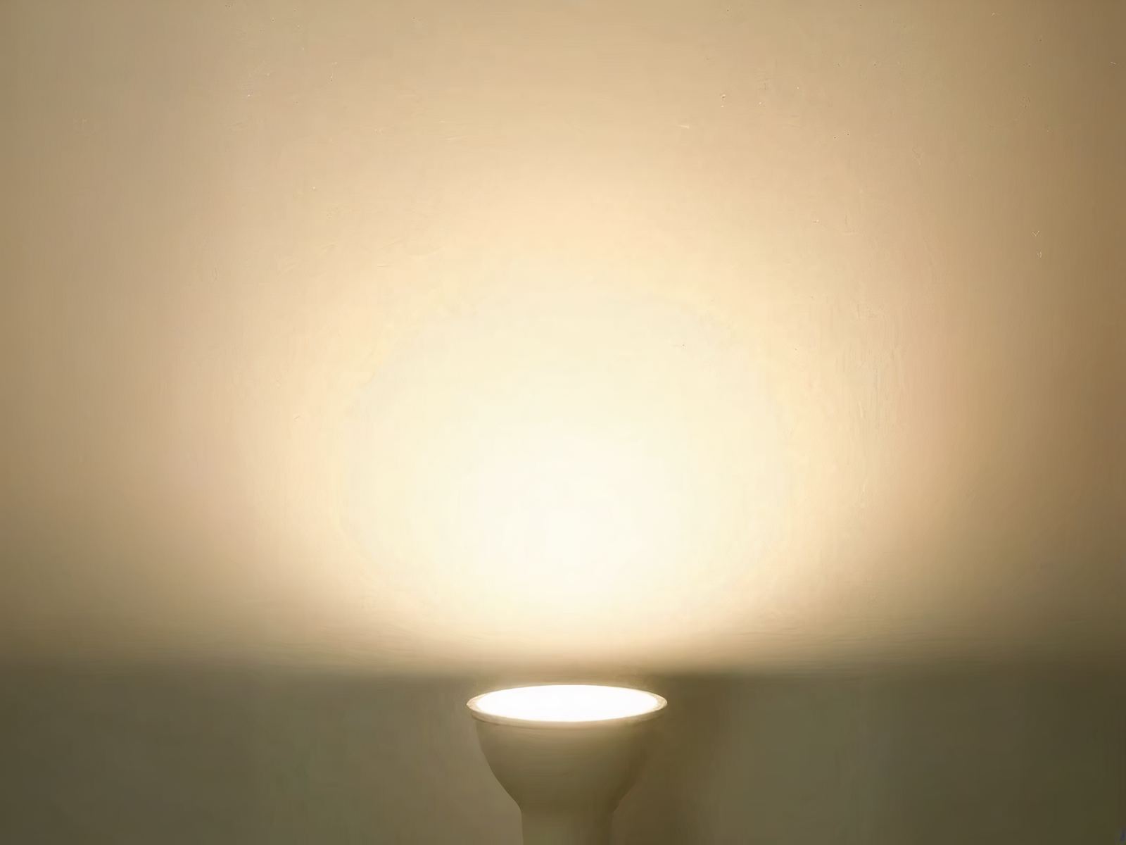 Lot de dix ampoules LED GU10 à installation rapide