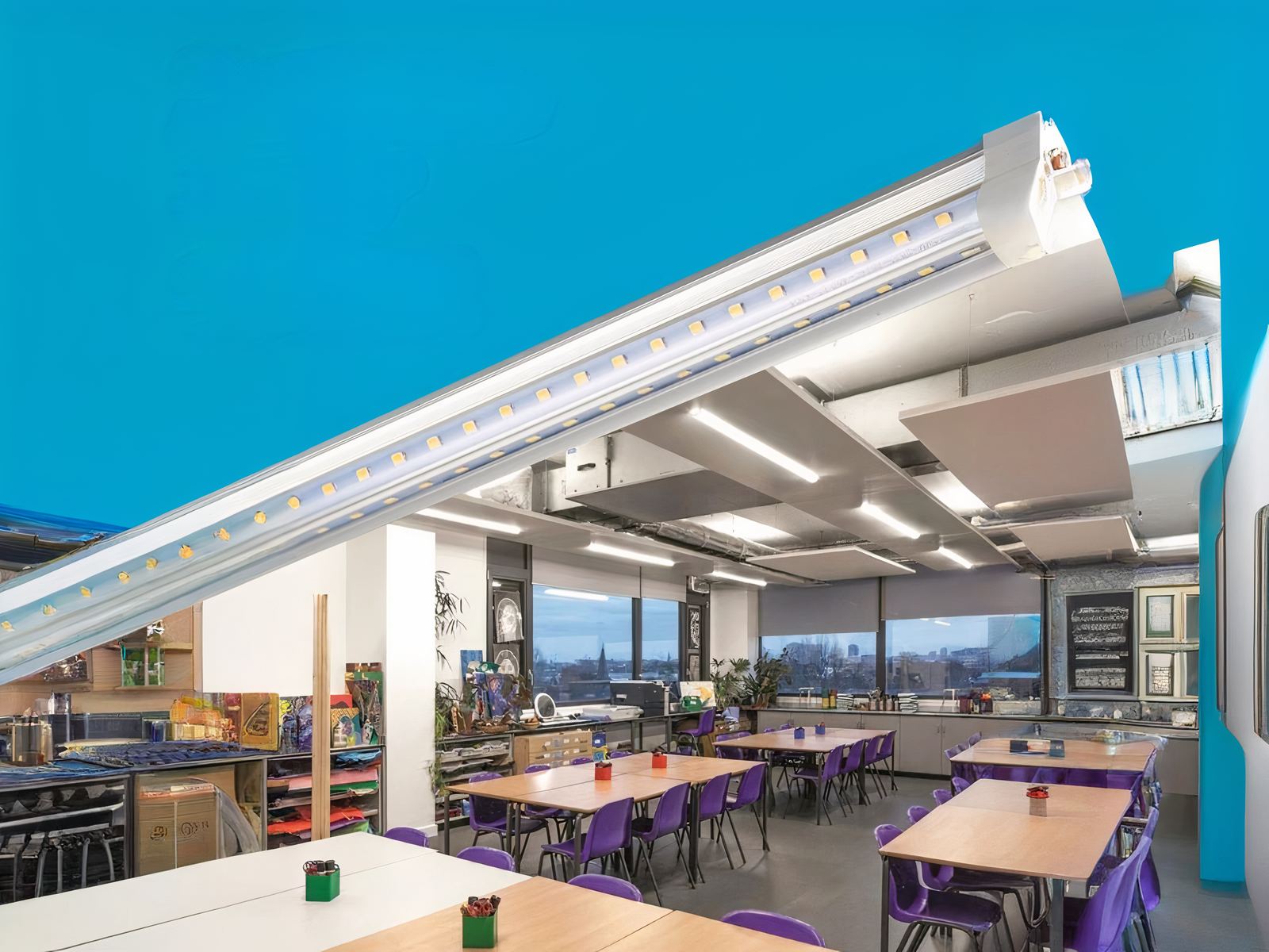 Lot de quatre tubes LED modernes et pratiques