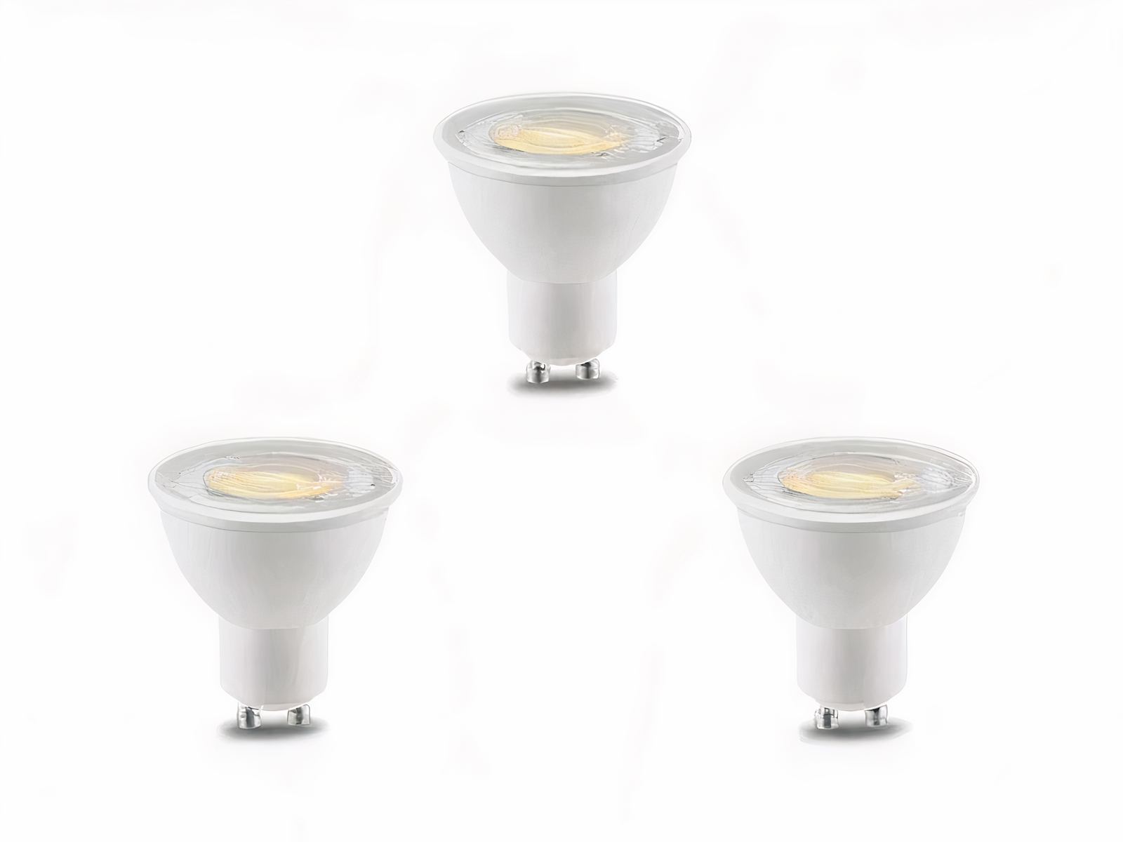 Lot de trois ampoules LED GU10 à tête ronde sur fond blanc