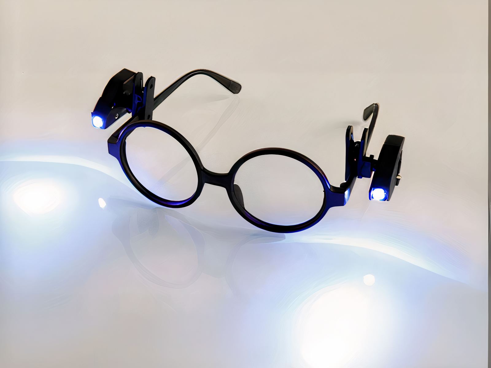 Mini lampe LED à pince pour lunettes