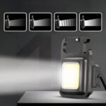 Mini lampe LED multifonctionnelle pour porte clés Mini lampe LED multifonctionnelle pour porte clés, sur un fond noir