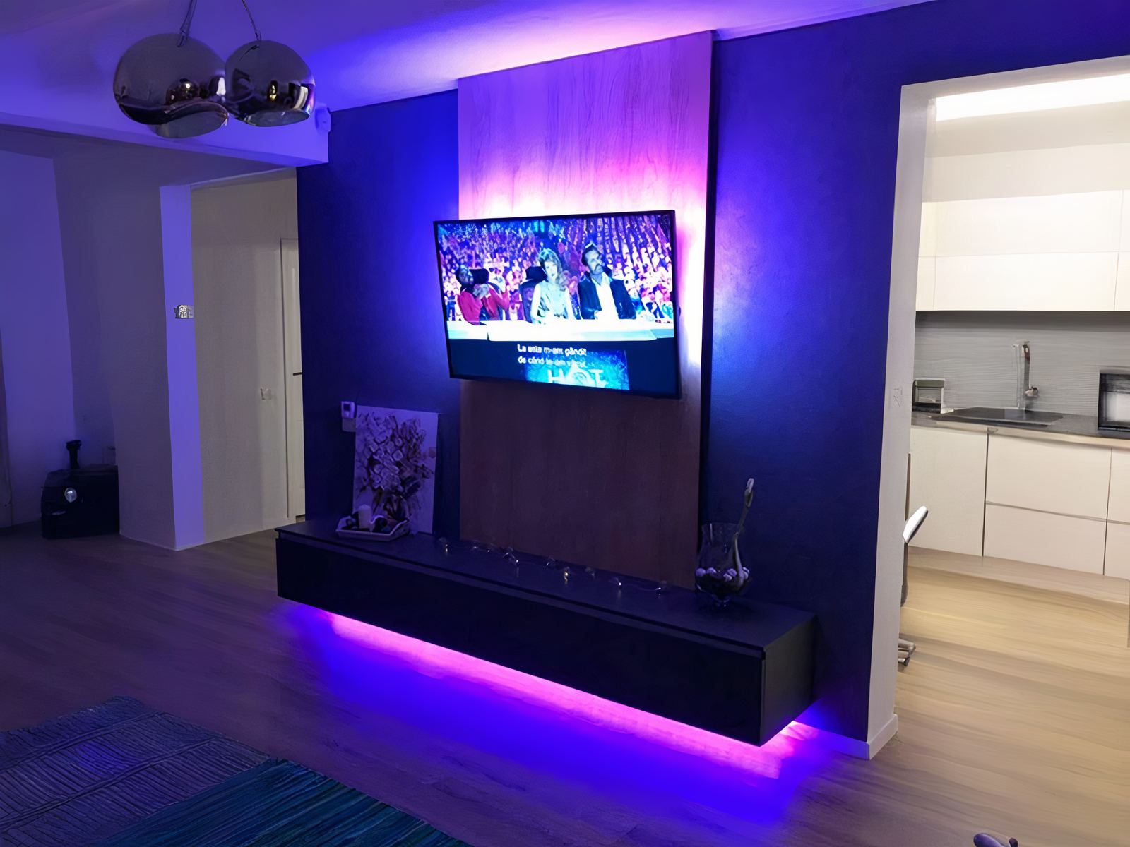 Ruban led 12v design avec lumière violette