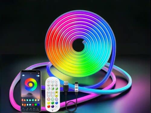 Ruban led recoupable multicolore et connecté, avec une télécommande en dessous.