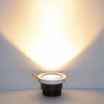 Spot LED encastrable moderne à luminosité réglable Spot LED encastrable moderne à luminosité réglable allumée vers le haut