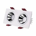 Spot LED salle de bain double aluminium blanc Spot LED salle de bain, duo sur rectangle blanc, on voit les accroches rouges pour les encastrer. Sur fond blanc.