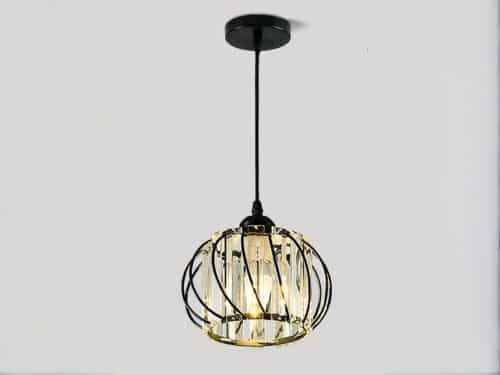 Suspension LED design moderne en métal noir, sur un fond gris.